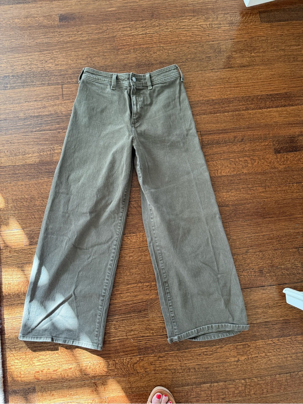 Universal Thread High-Rise Wide Leg Women’s Jeans - Olive sailor size 6 - Picture 4 of 6
